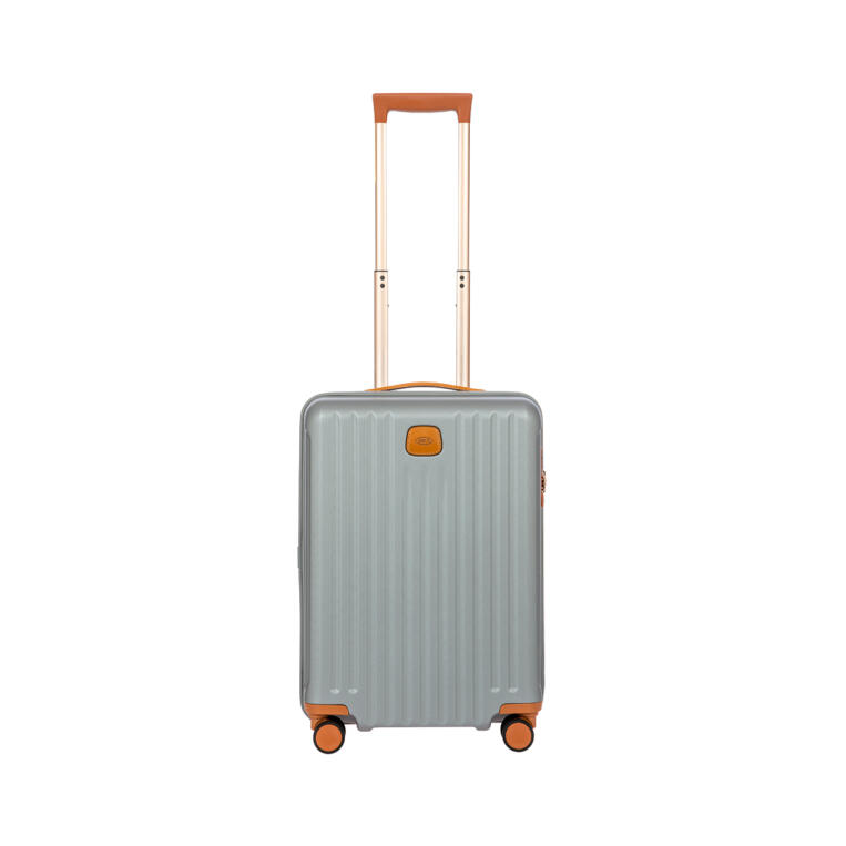 Чемодан дорожный